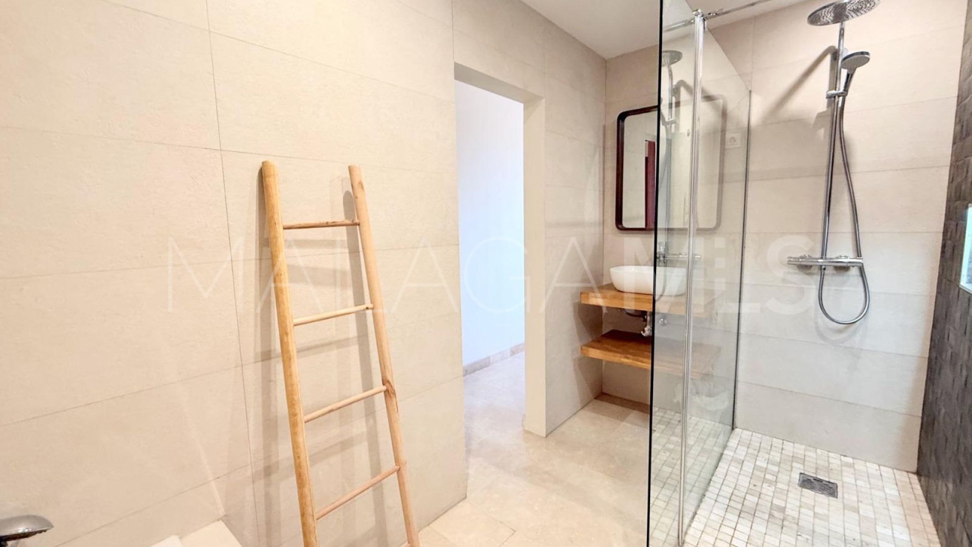 Radhus for sale in Azata Golf