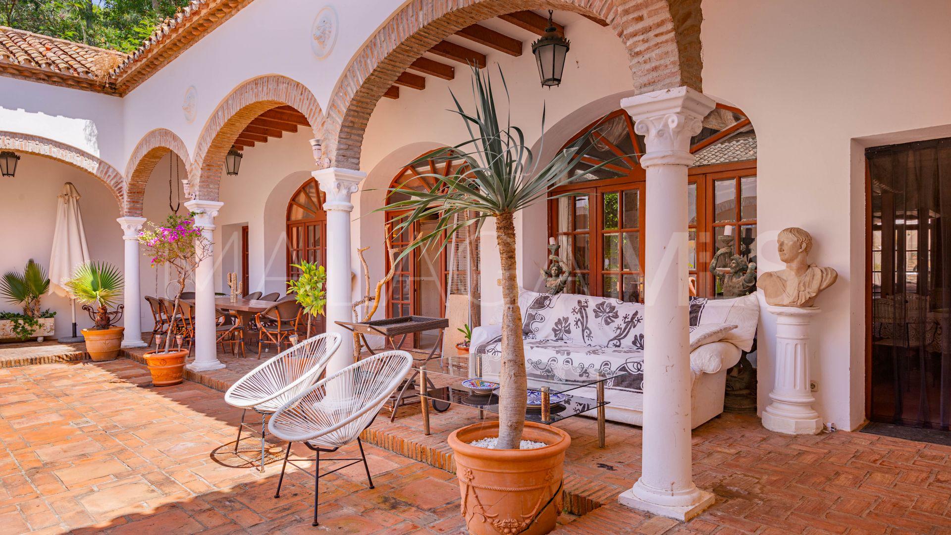 For sale finca in Casares Playa with 4 bedrooms
