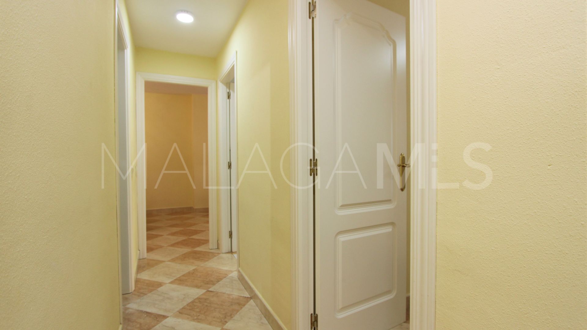 2 bedrooms apartment in Sabinillas for sale