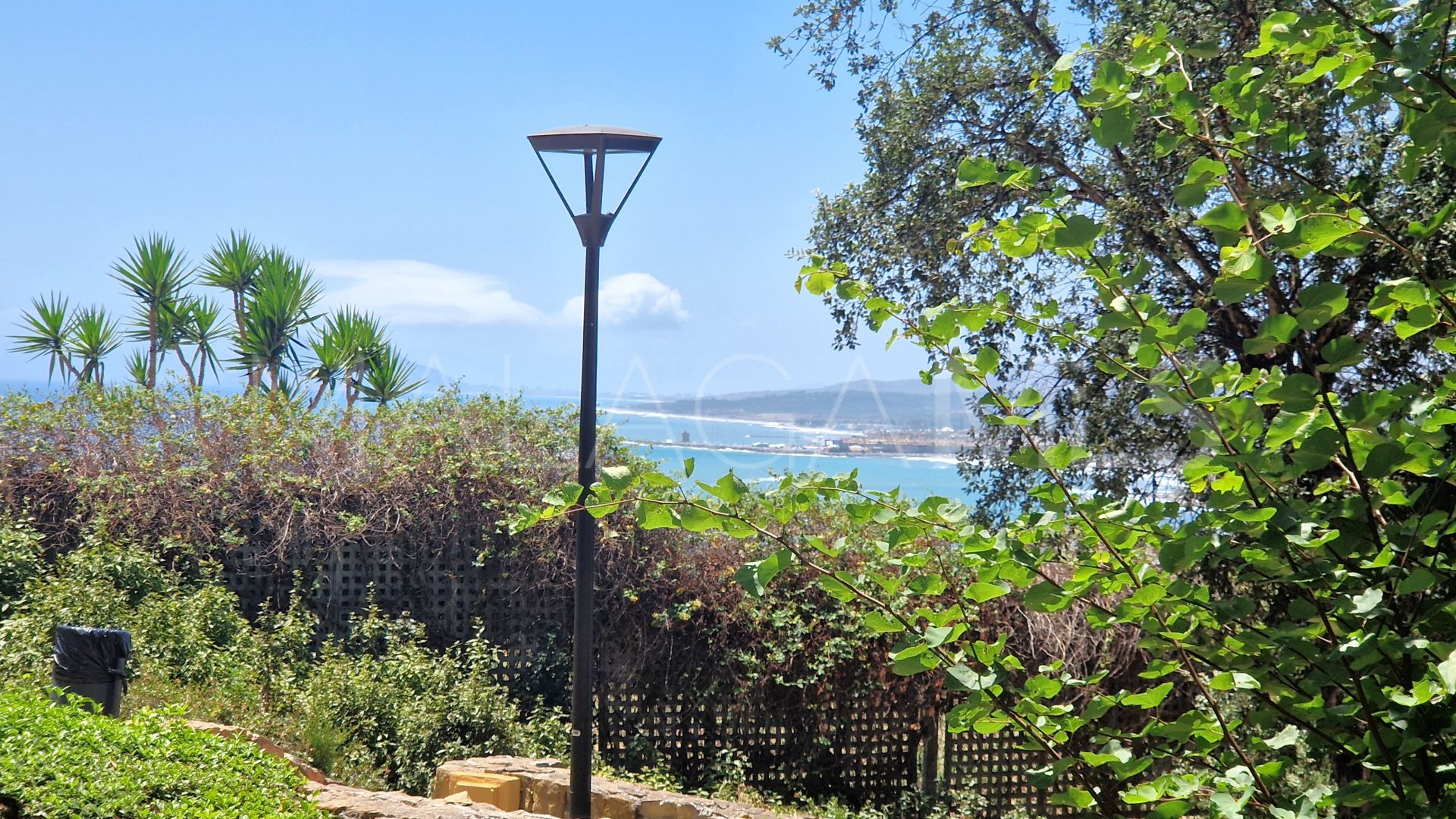 Erdgeschosswohnung for sale in Bahia de las Rocas