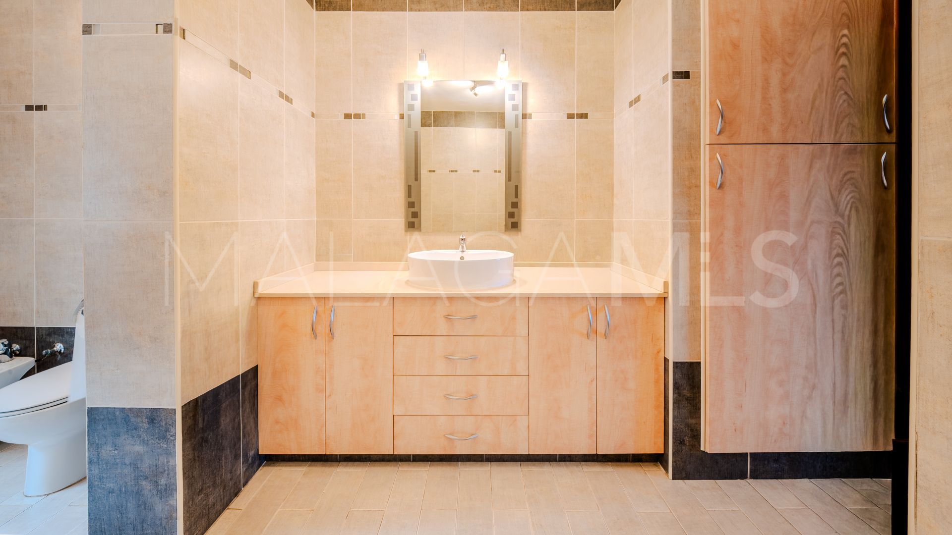 For sale house in Hacienda Guadalupe with 4 bedrooms