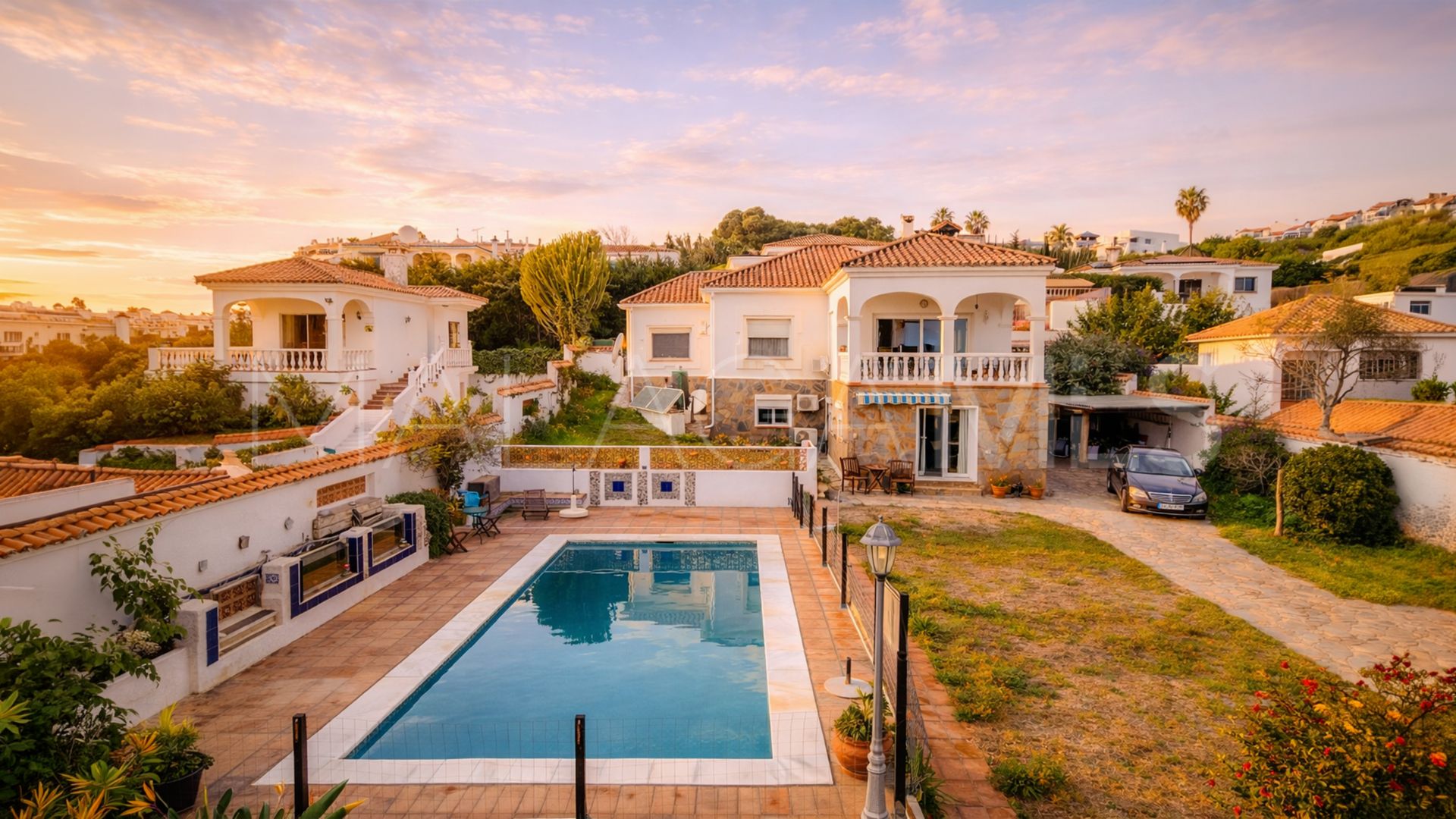 For sale house in Hacienda Guadalupe with 4 bedrooms