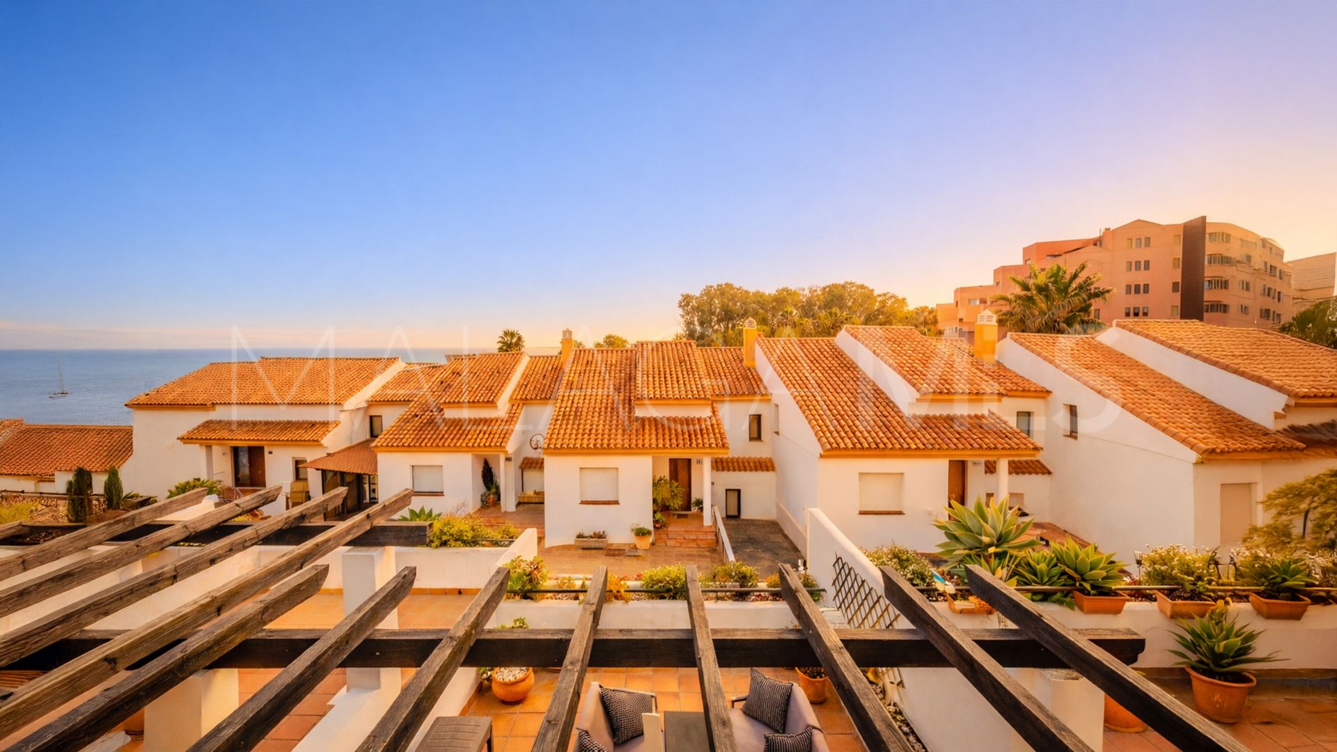 Se vende adosado de 4 bedrooms in La Duquesa