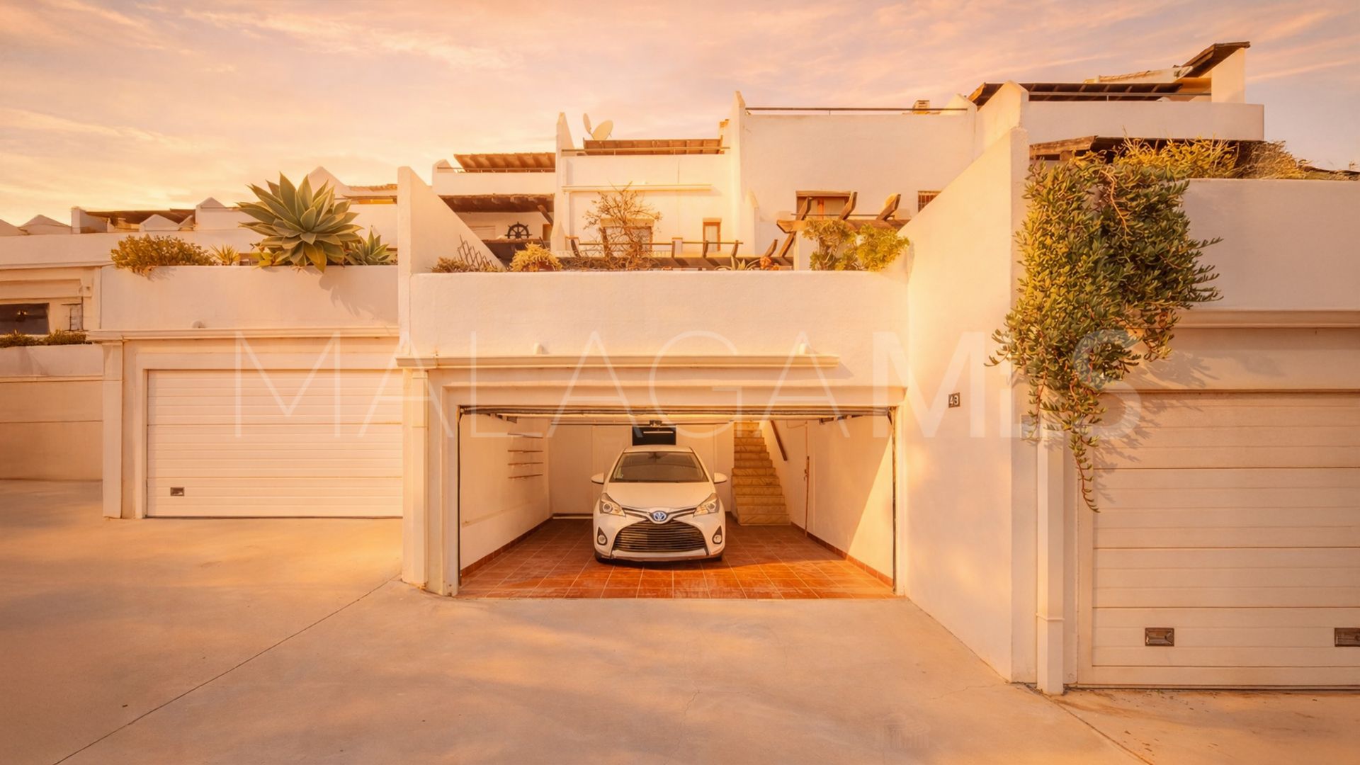 Se vende adosado de 4 bedrooms in La Duquesa