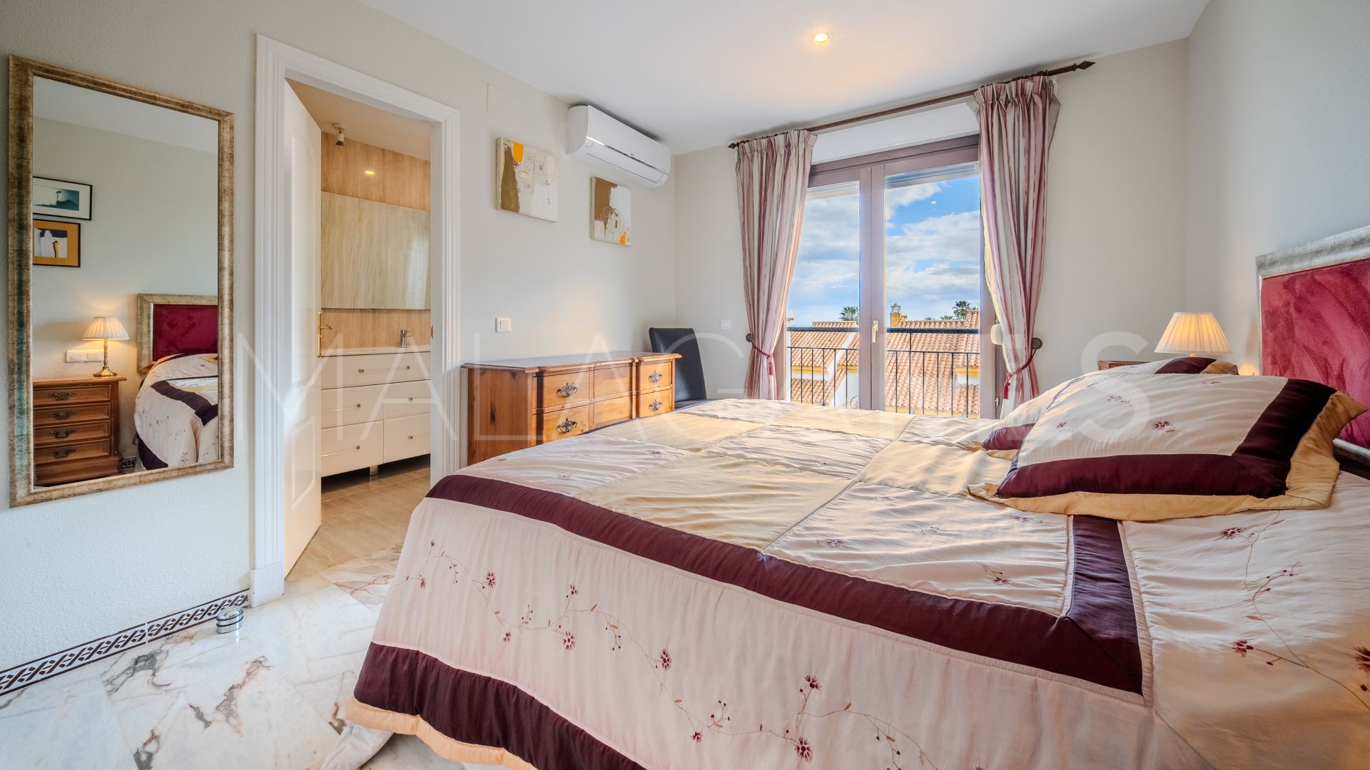 Se vende adosado de 4 bedrooms in La Duquesa