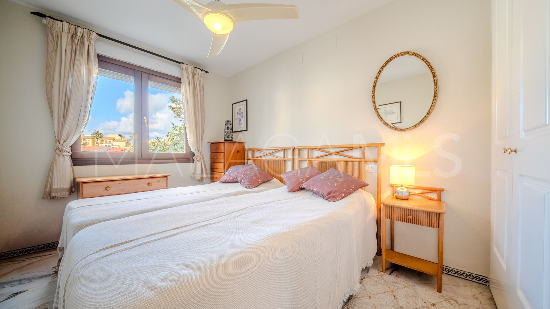 Se vende adosado de 4 bedrooms in La Duquesa