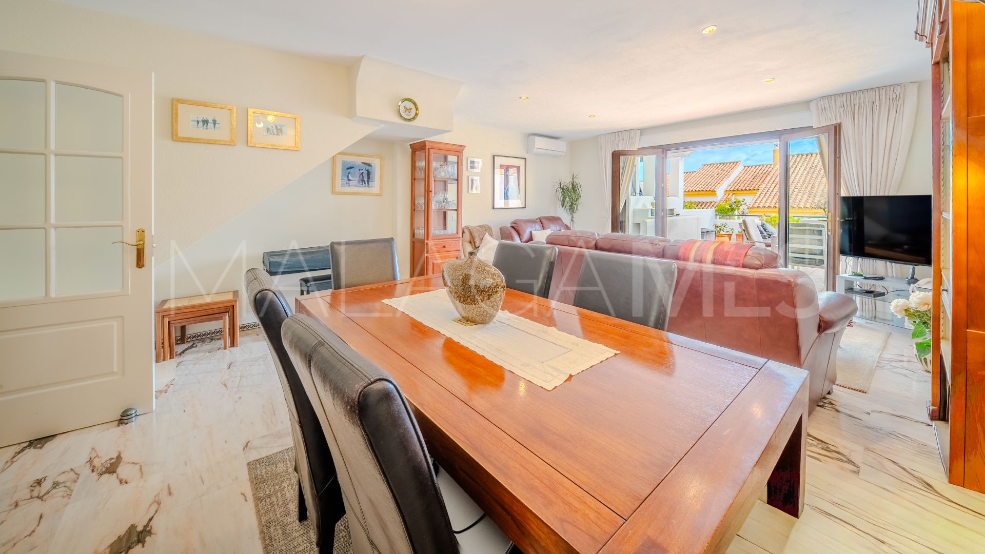 Se vende adosado de 4 bedrooms in La Duquesa