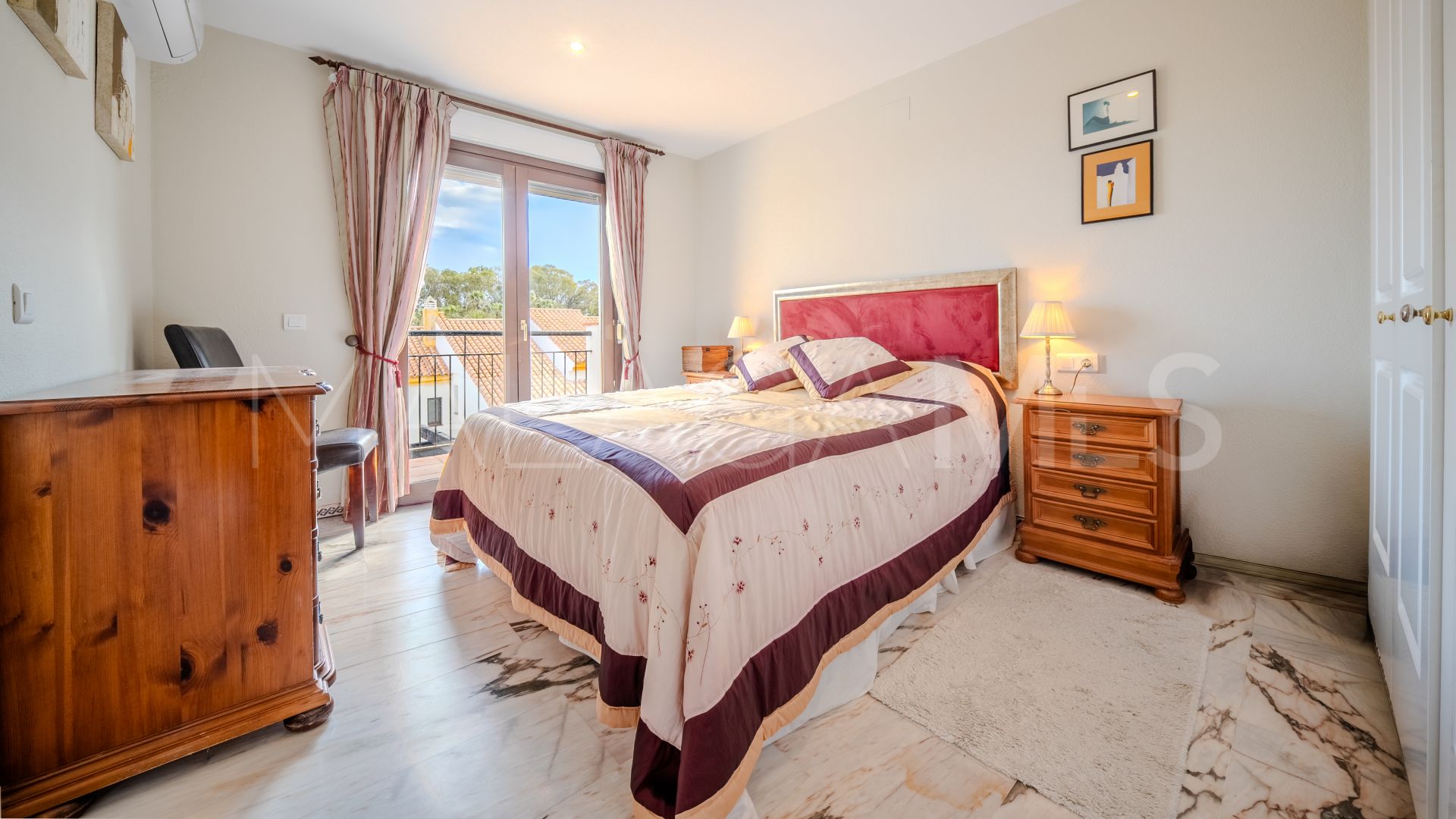 Se vende adosado de 4 bedrooms in La Duquesa