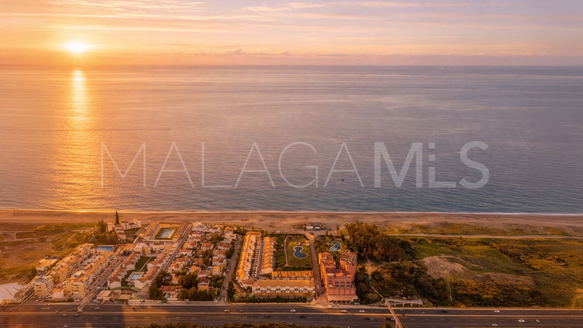 Se vende adosado de 4 bedrooms in La Duquesa