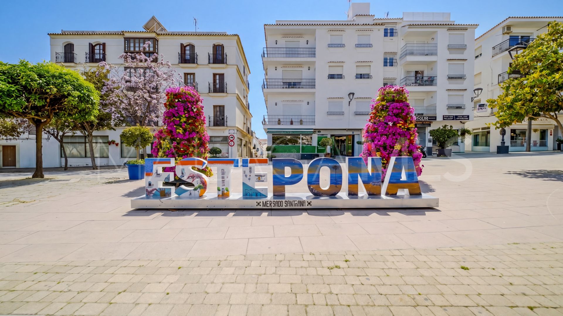 Se vende adosado in Estepona Casco Antiguo with 4 bedrooms