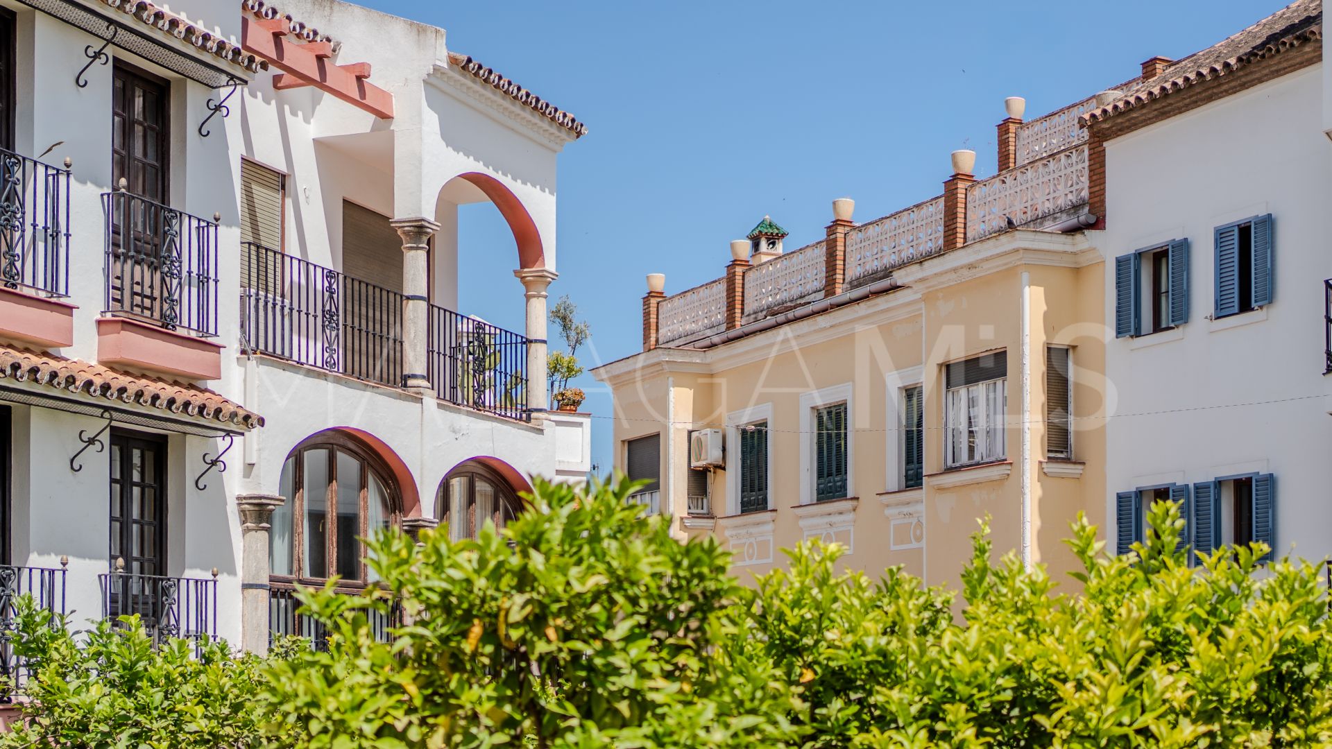 Se vende adosado in Estepona Casco Antiguo with 4 bedrooms