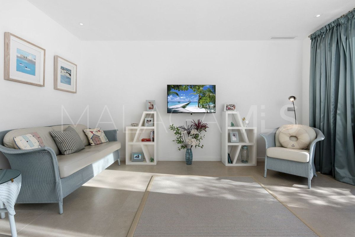 Villa for sale in Benahavis