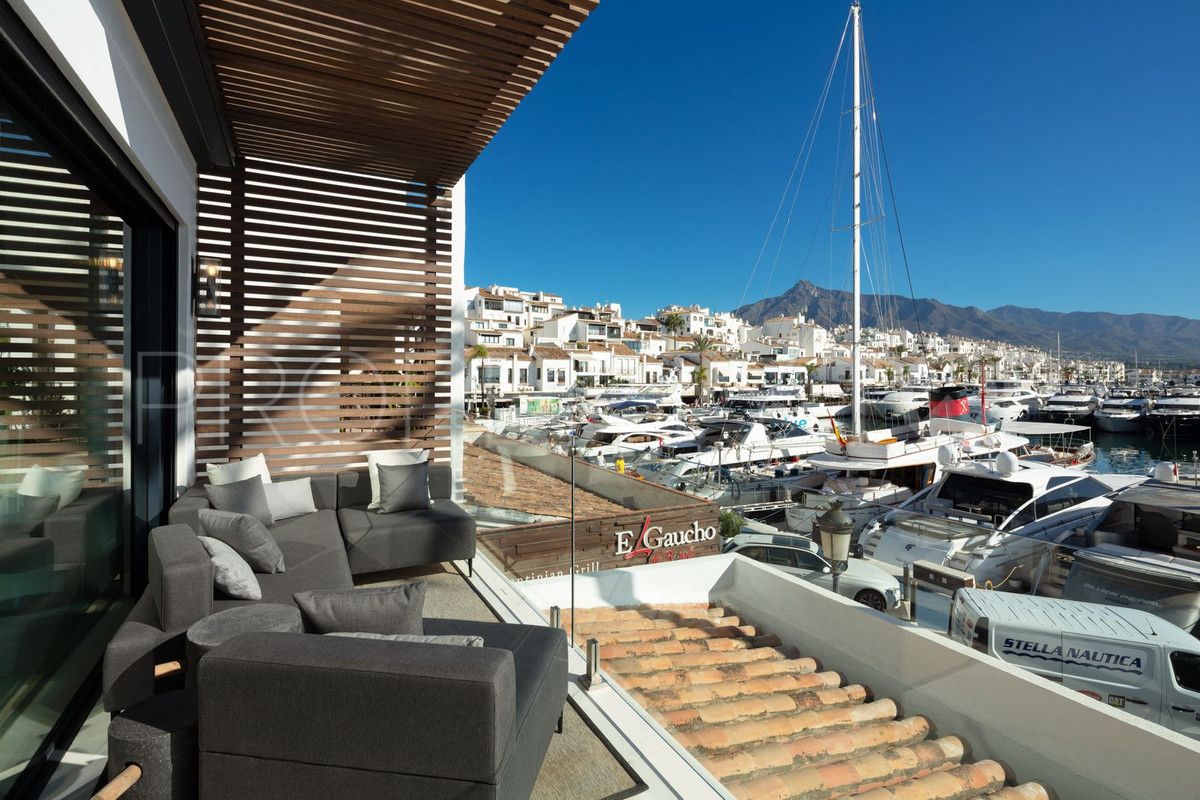 Apartamento en venta con 3 dormitorios en Marbella - Puerto Banus