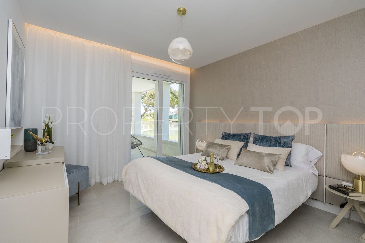 Apartamento planta baja en venta en Nueva Andalucia con 3 dormitorios