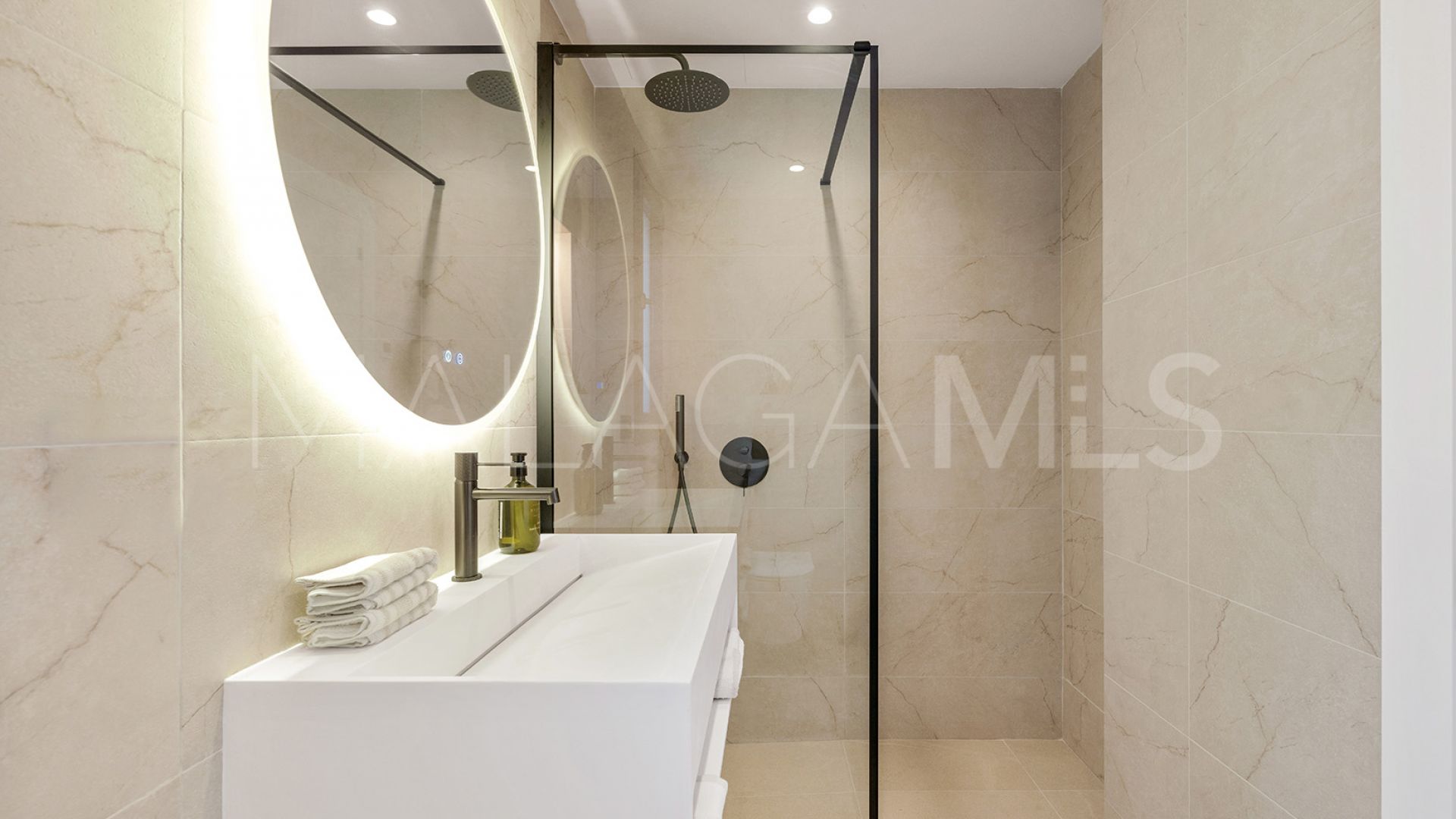 Reihenhaus for sale in Jardines de las Lomas