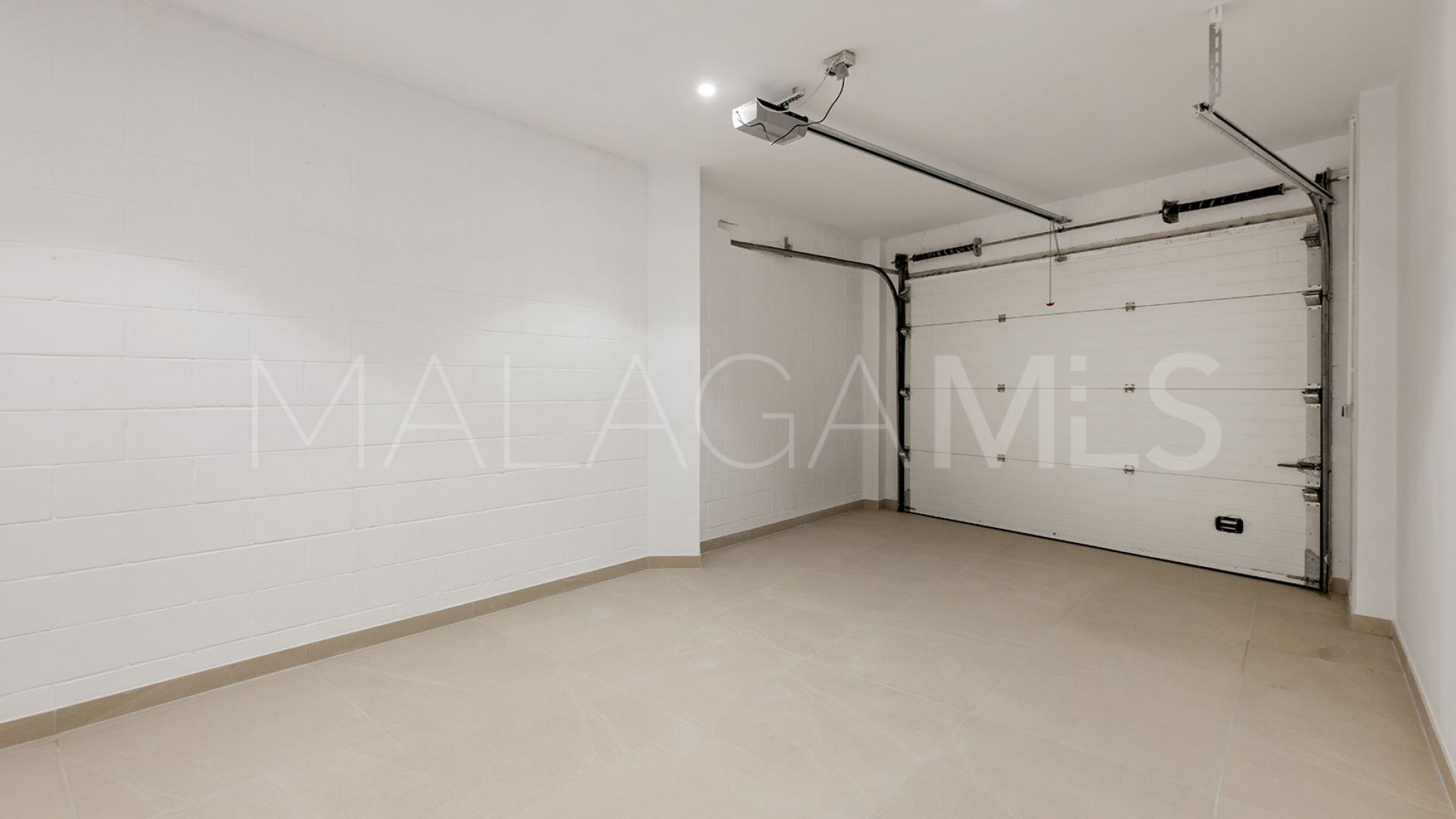 Reihenhaus for sale in Jardines de las Lomas