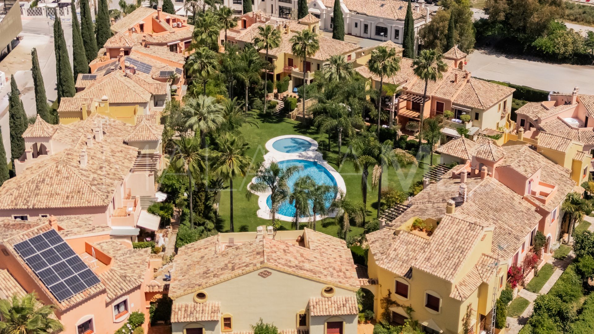 Reihenhaus for sale in Jardines de las Lomas