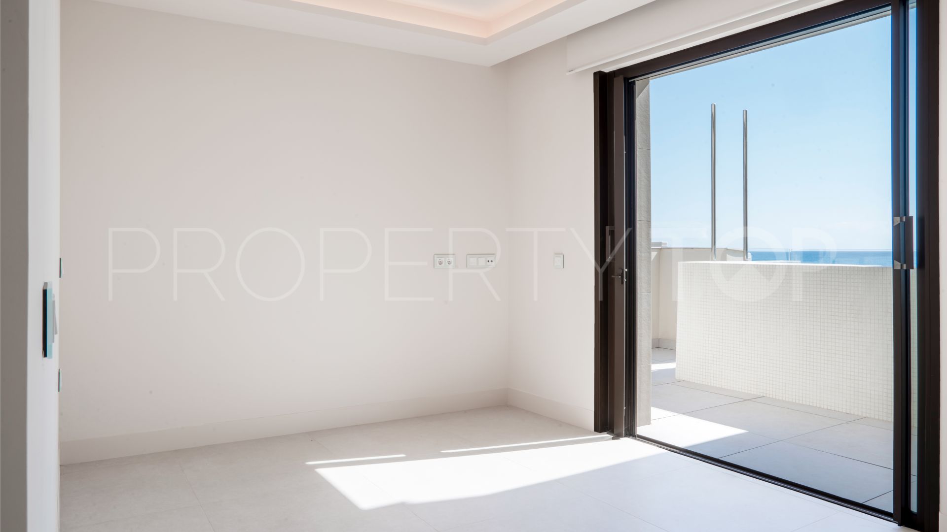 3 bedrooms apartment in New Golden Mile for sale