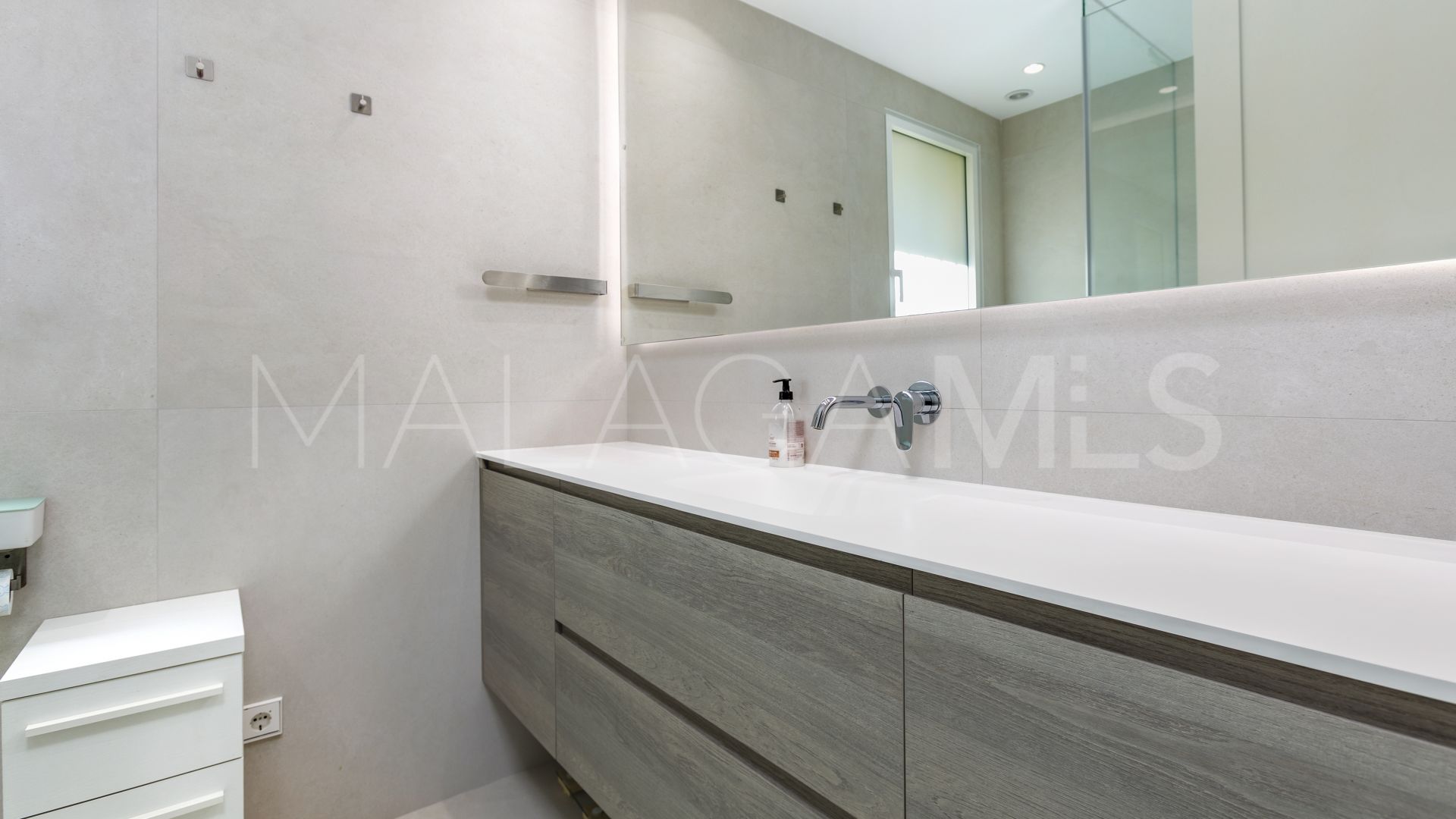 Isla de Guadalmina, villa de 4 bedrooms for sale