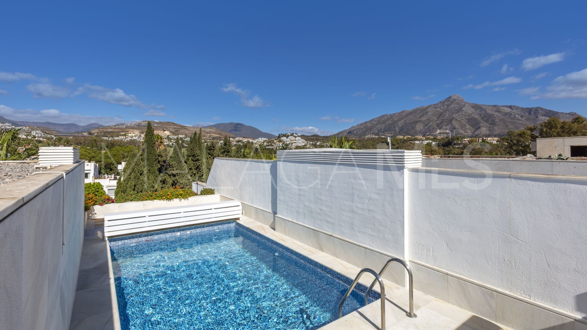 Zweistöckiges penthouse for sale in Los Granados Golf