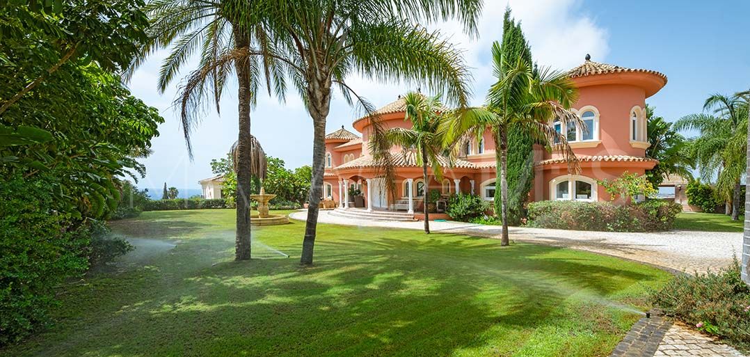 Villa for sale in El Paraiso