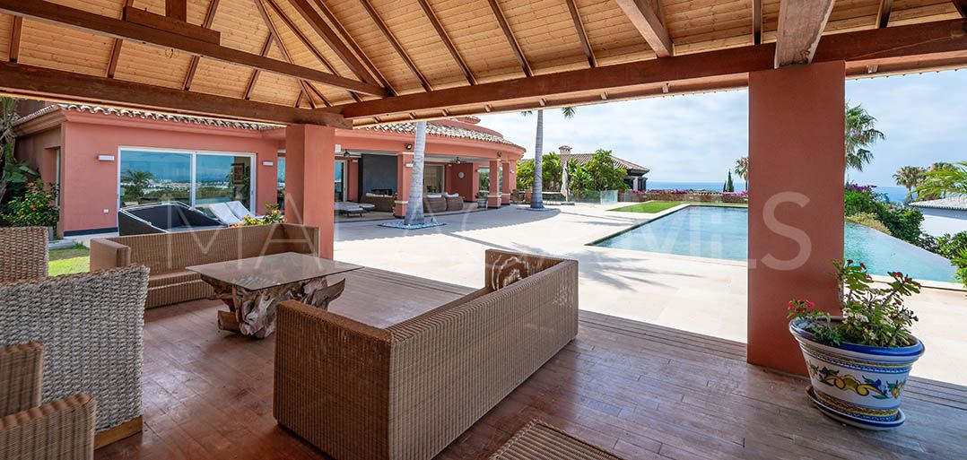 Villa for sale in El Paraiso