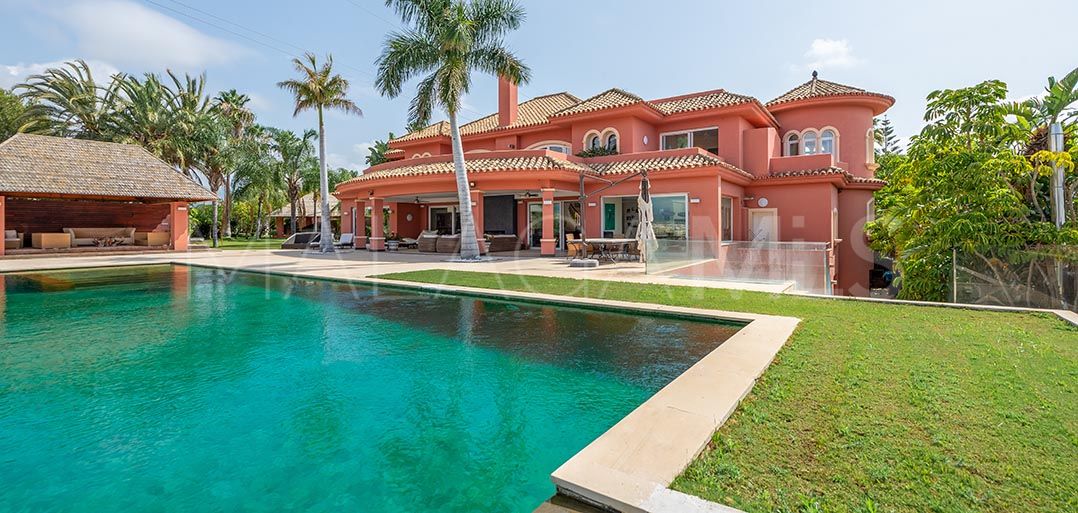 Villa for sale in El Paraiso