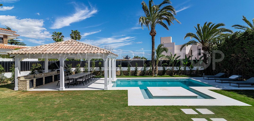 Villa for sale in Marbella - Puerto Banus with 8 bedrooms