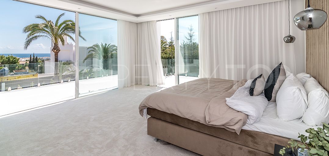 Villa for sale in Marbella - Puerto Banus with 8 bedrooms