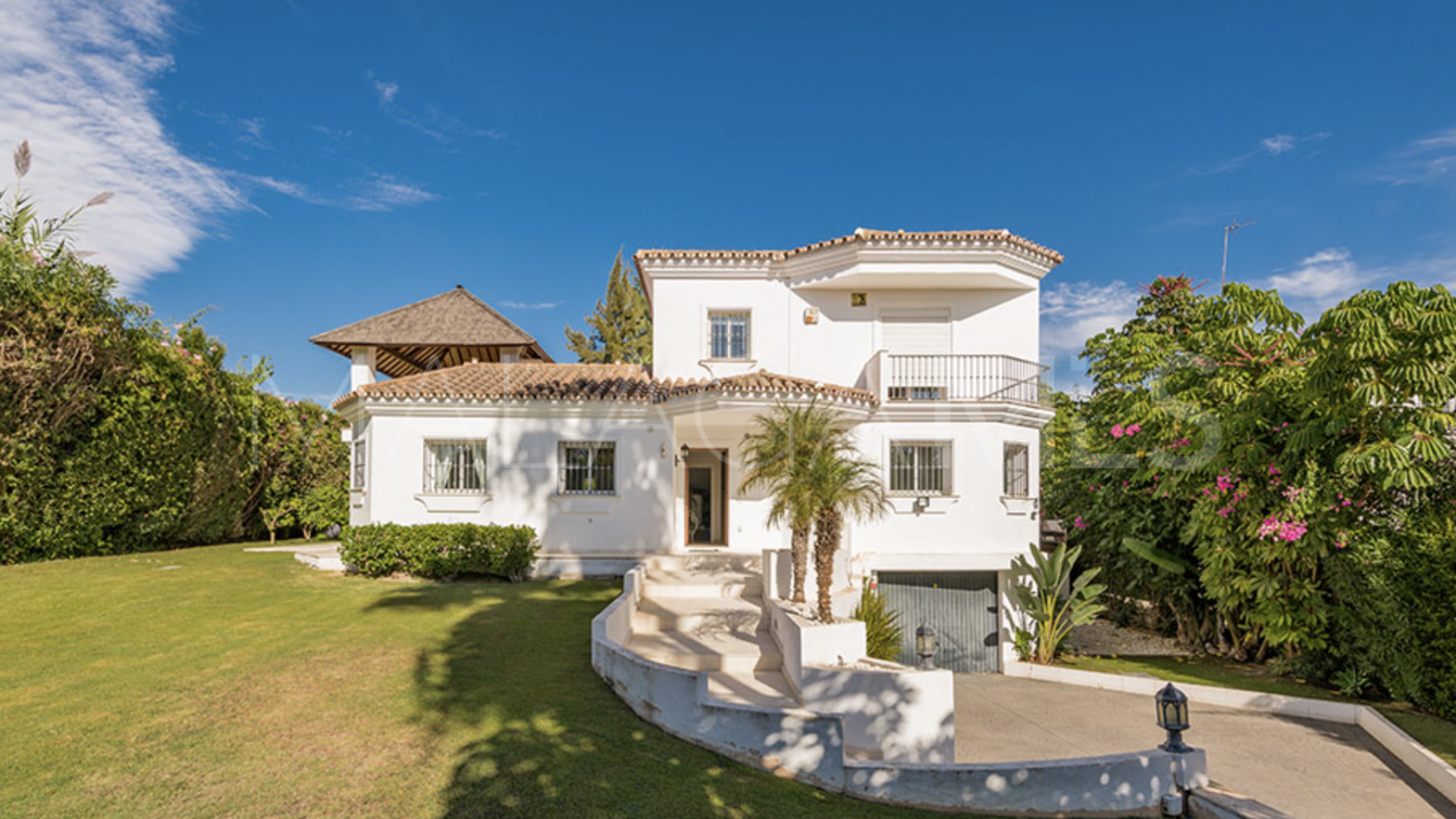 For sale villa in Las Brisas with 4 bedrooms