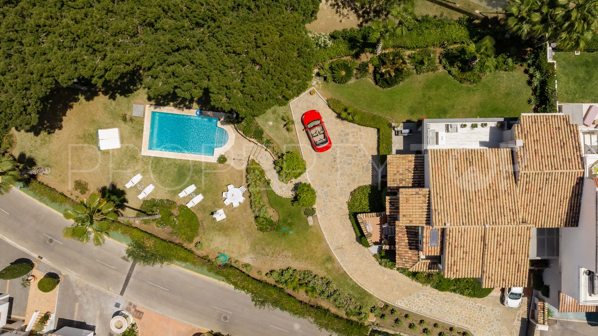 Se vende villa en La Quinta