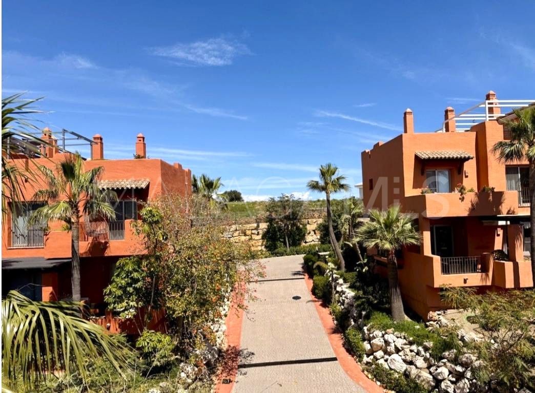 Bahia de las Rocas semi detached house for sale