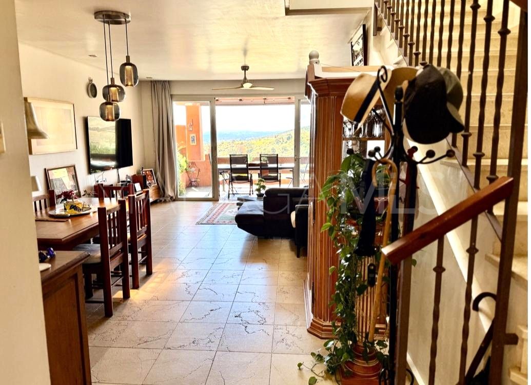 Bahia de las Rocas semi detached house for sale