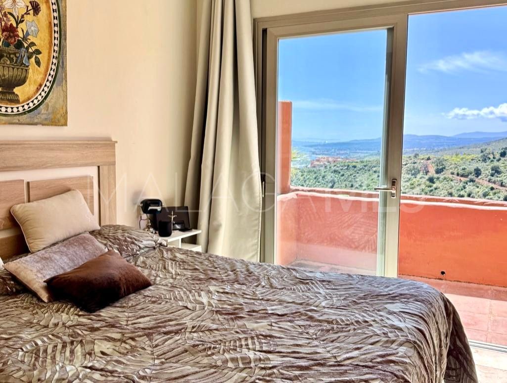 Bahia de las Rocas semi detached house for sale