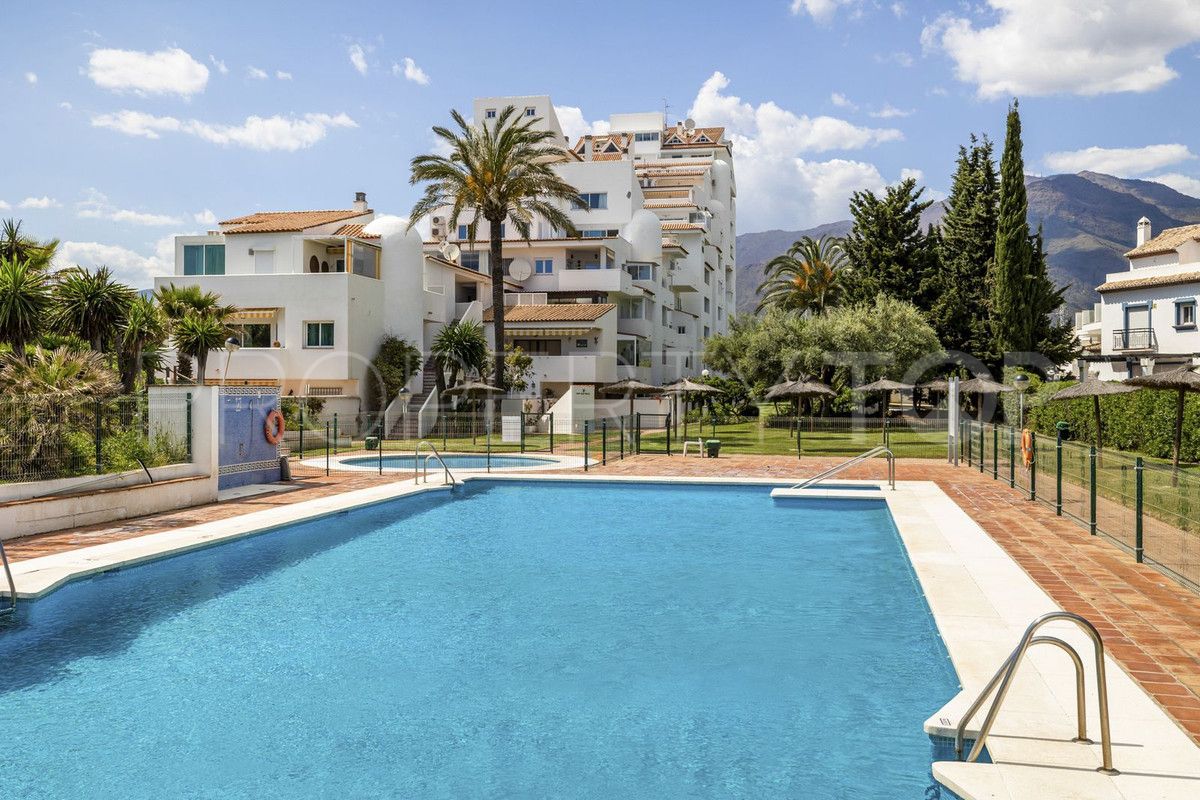 Penthouse with 3 bedrooms for sale in Estepona