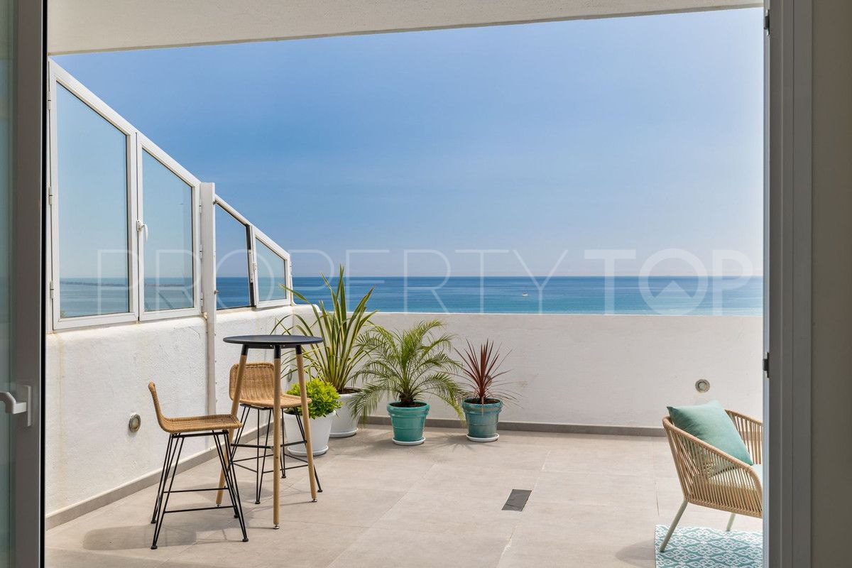 Penthouse with 3 bedrooms for sale in Estepona