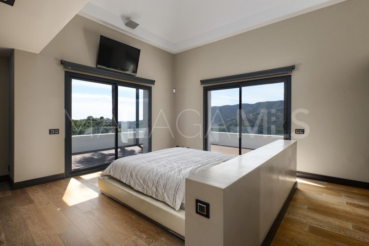 5 bedrooms villa in Istan for sale