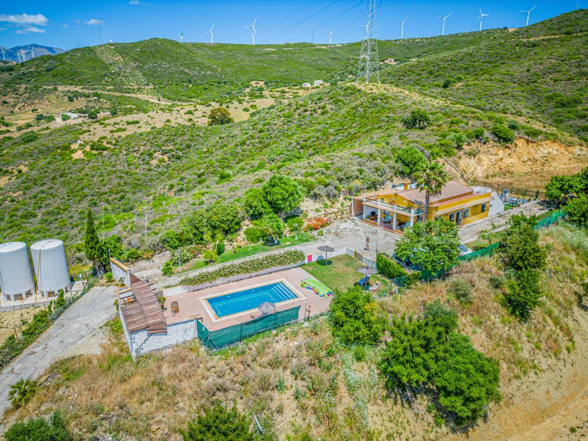 Finca for sale in Casares