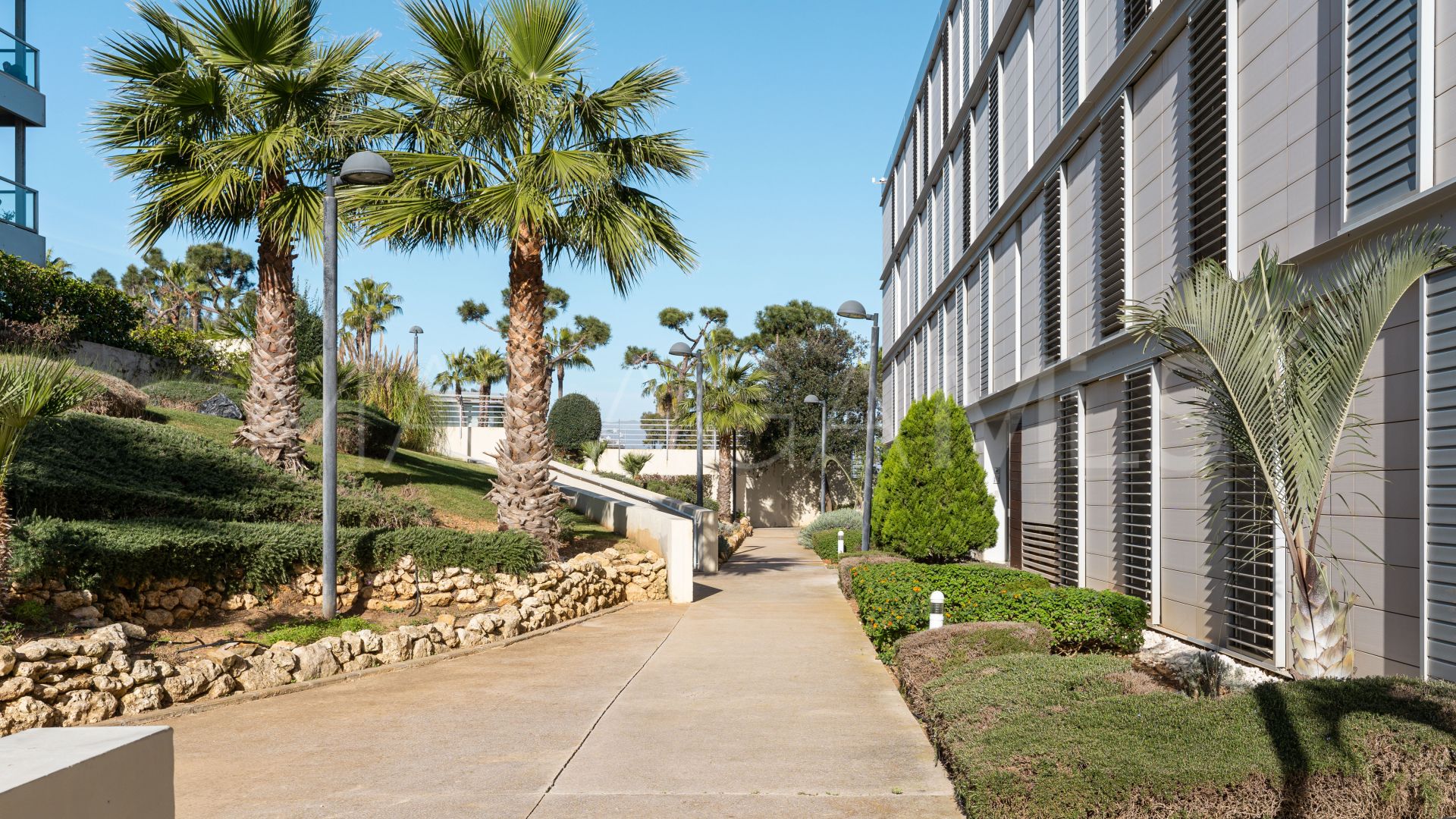 For sale La Duquesa apartment with 3 bedrooms