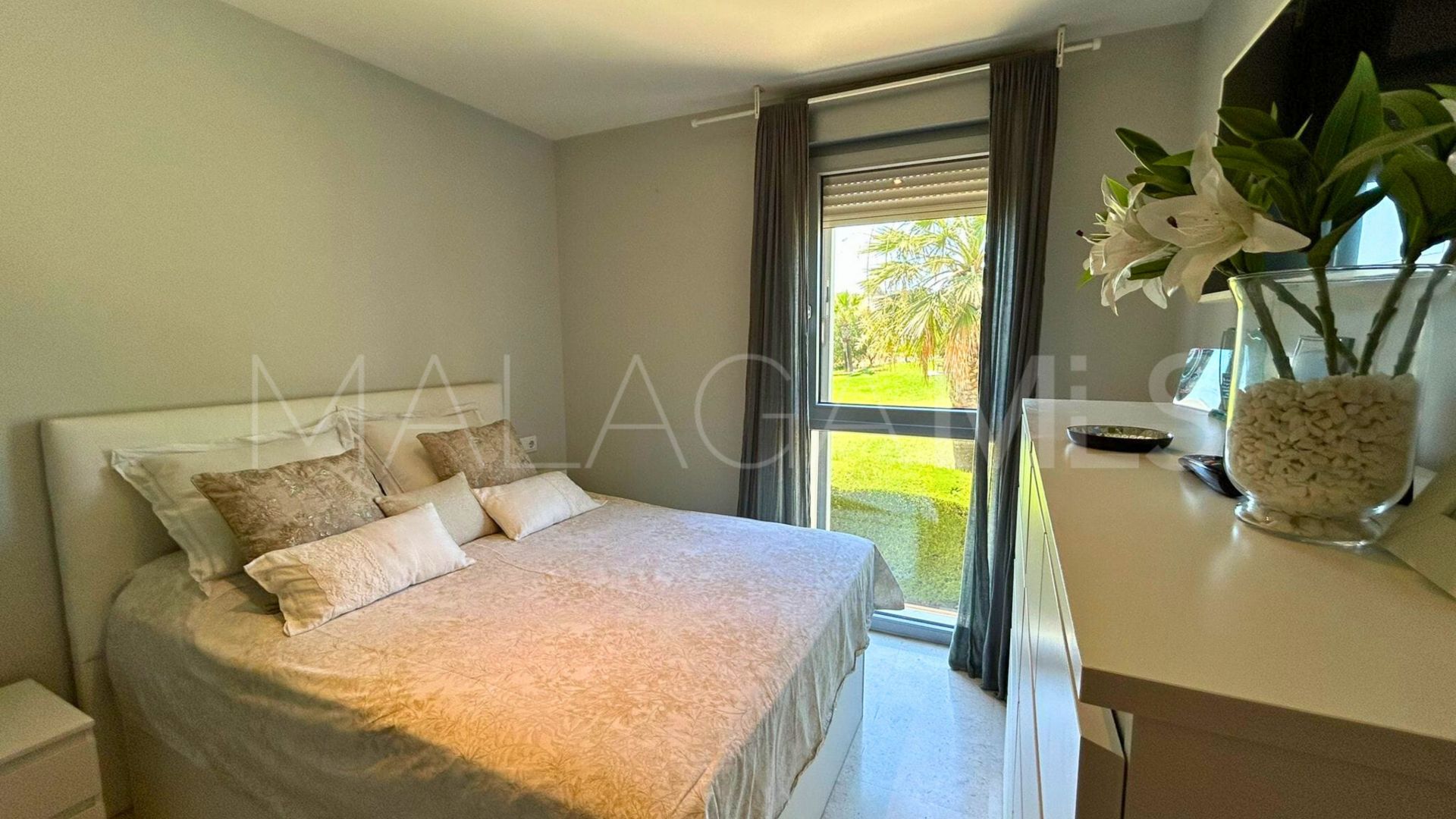 For sale La Duquesa apartment with 3 bedrooms