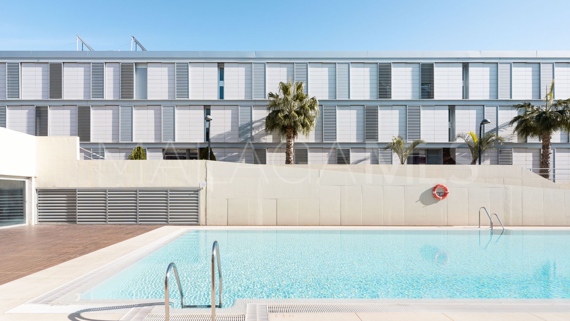 For sale La Duquesa apartment with 3 bedrooms