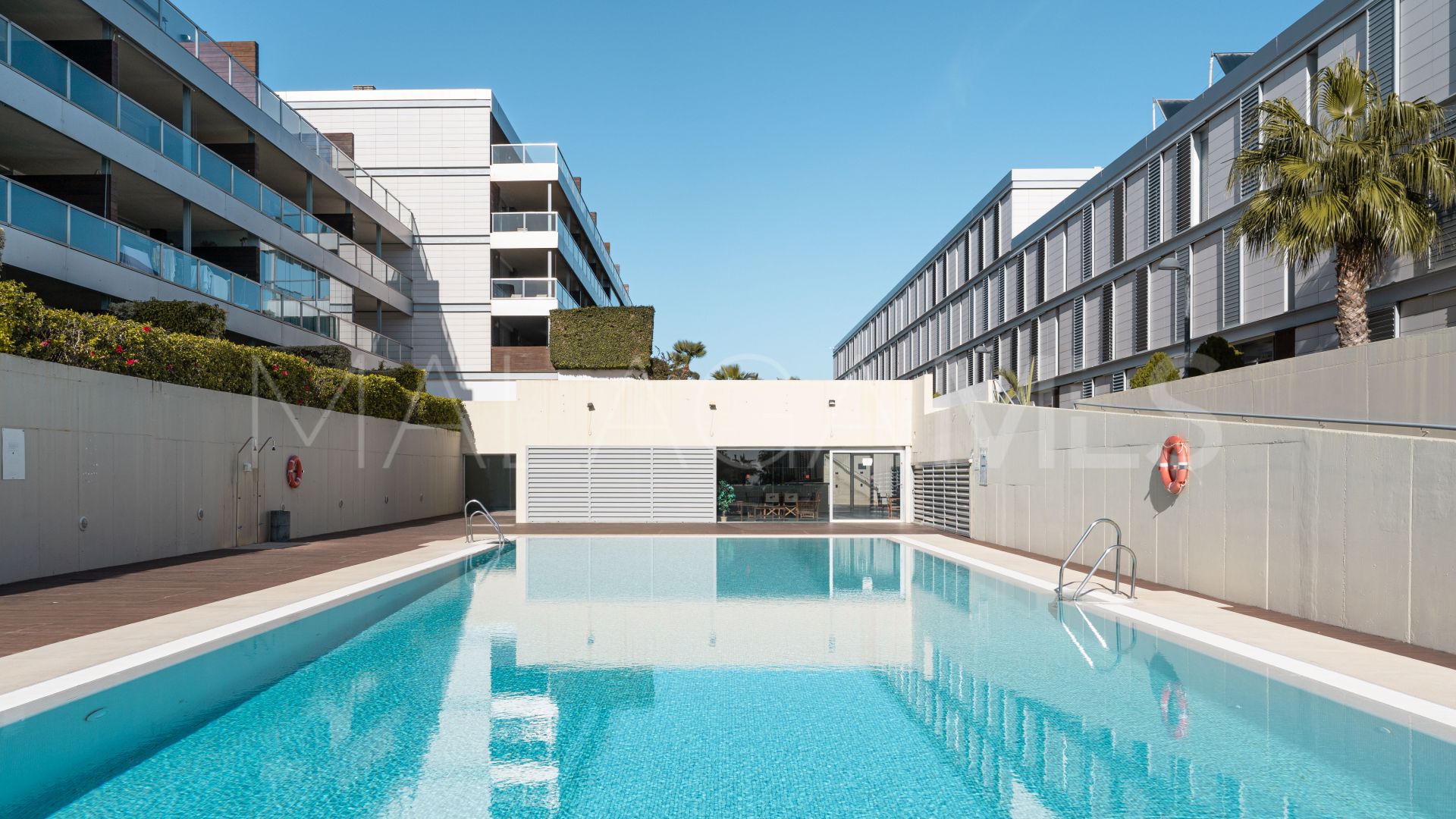 For sale La Duquesa apartment with 3 bedrooms