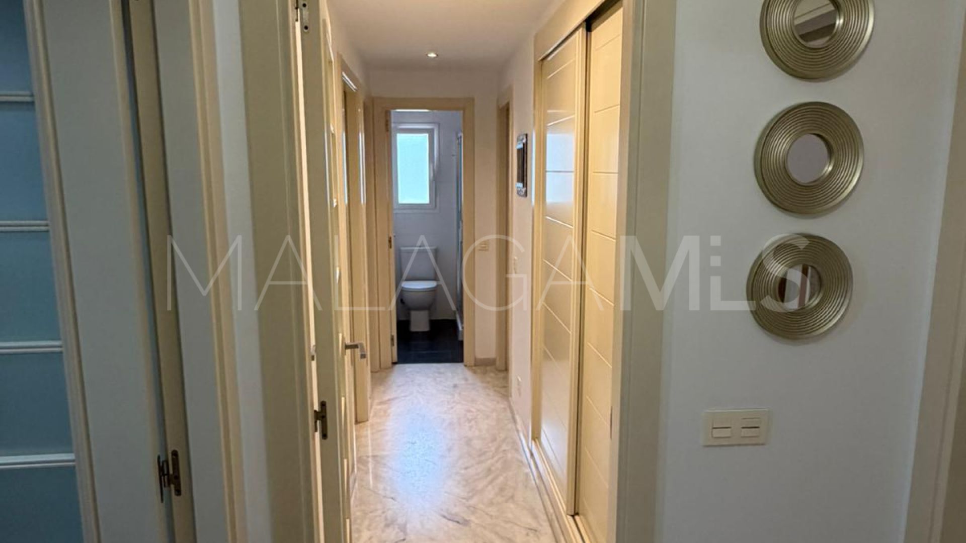 4 bedrooms apartment in Estepona West for sale