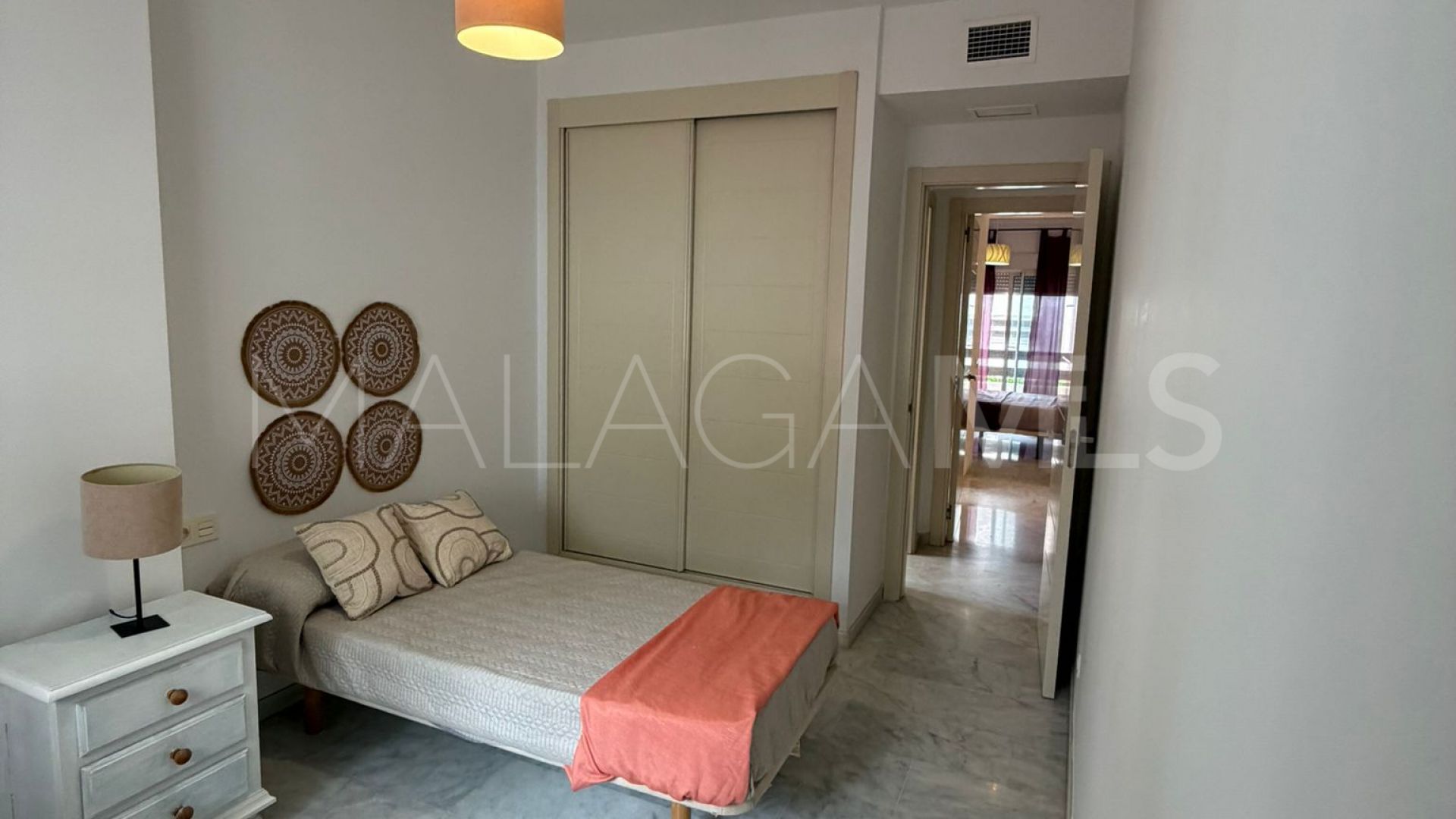 4 bedrooms apartment in Estepona West for sale