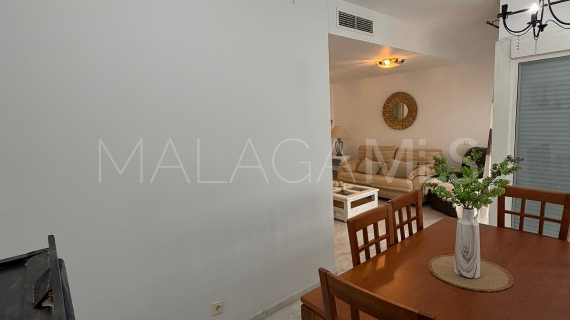 4 bedrooms apartment in Estepona West for sale