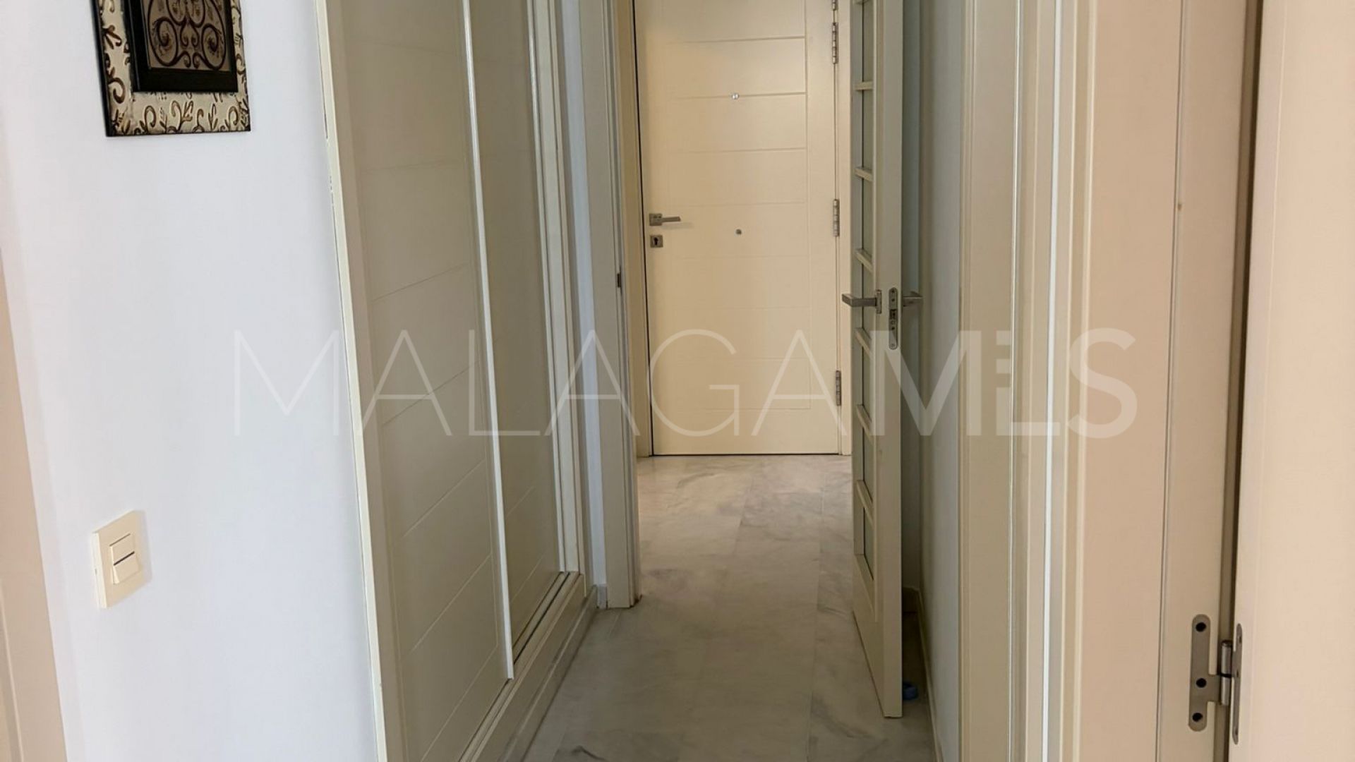 4 bedrooms apartment in Estepona West for sale