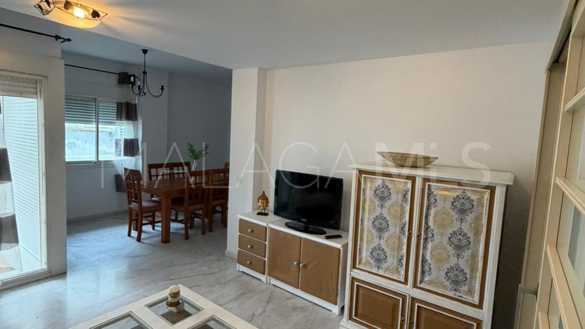 4 bedrooms apartment in Estepona West for sale