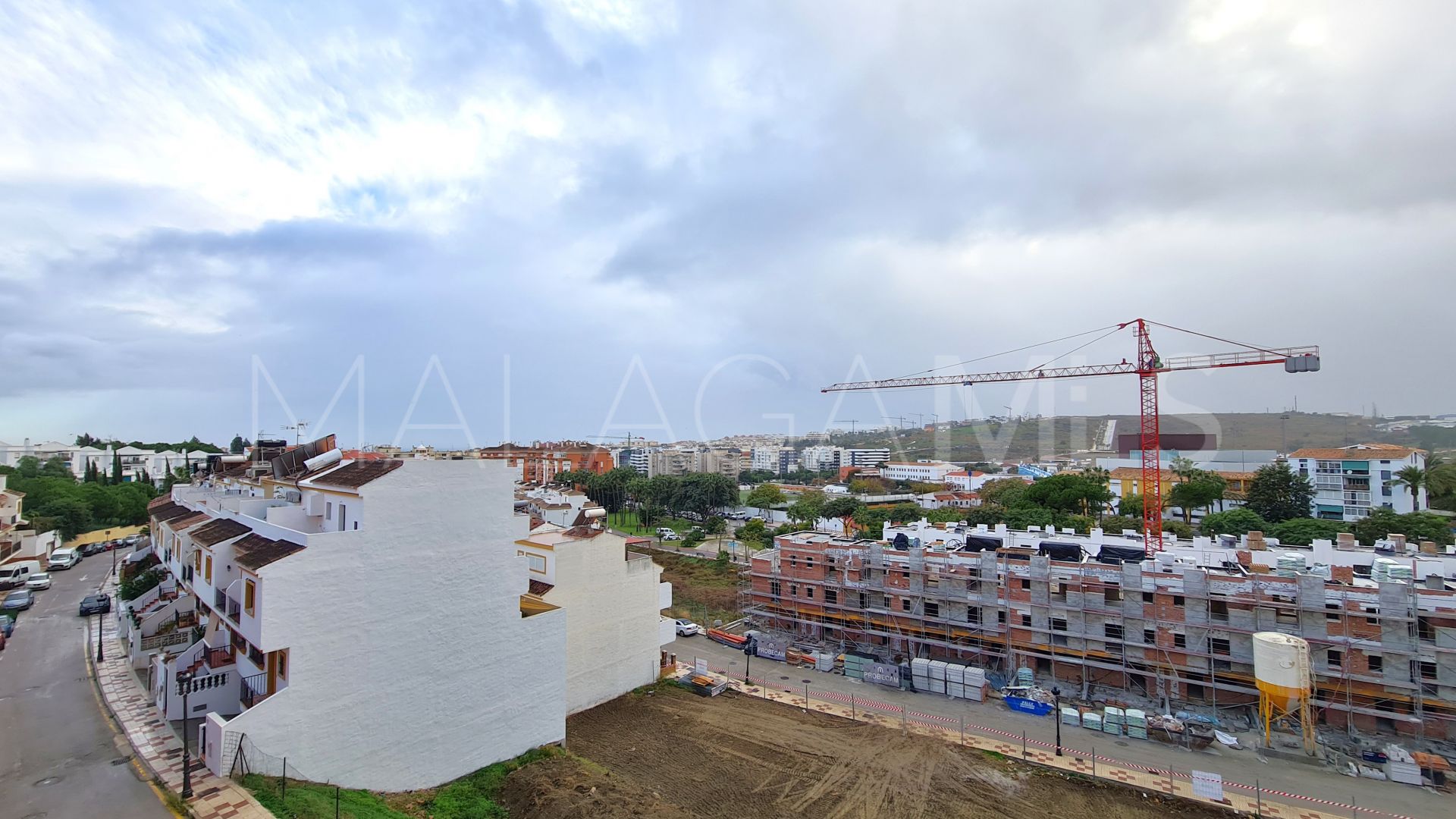 For sale penthouse with 4 bedrooms in Estepona