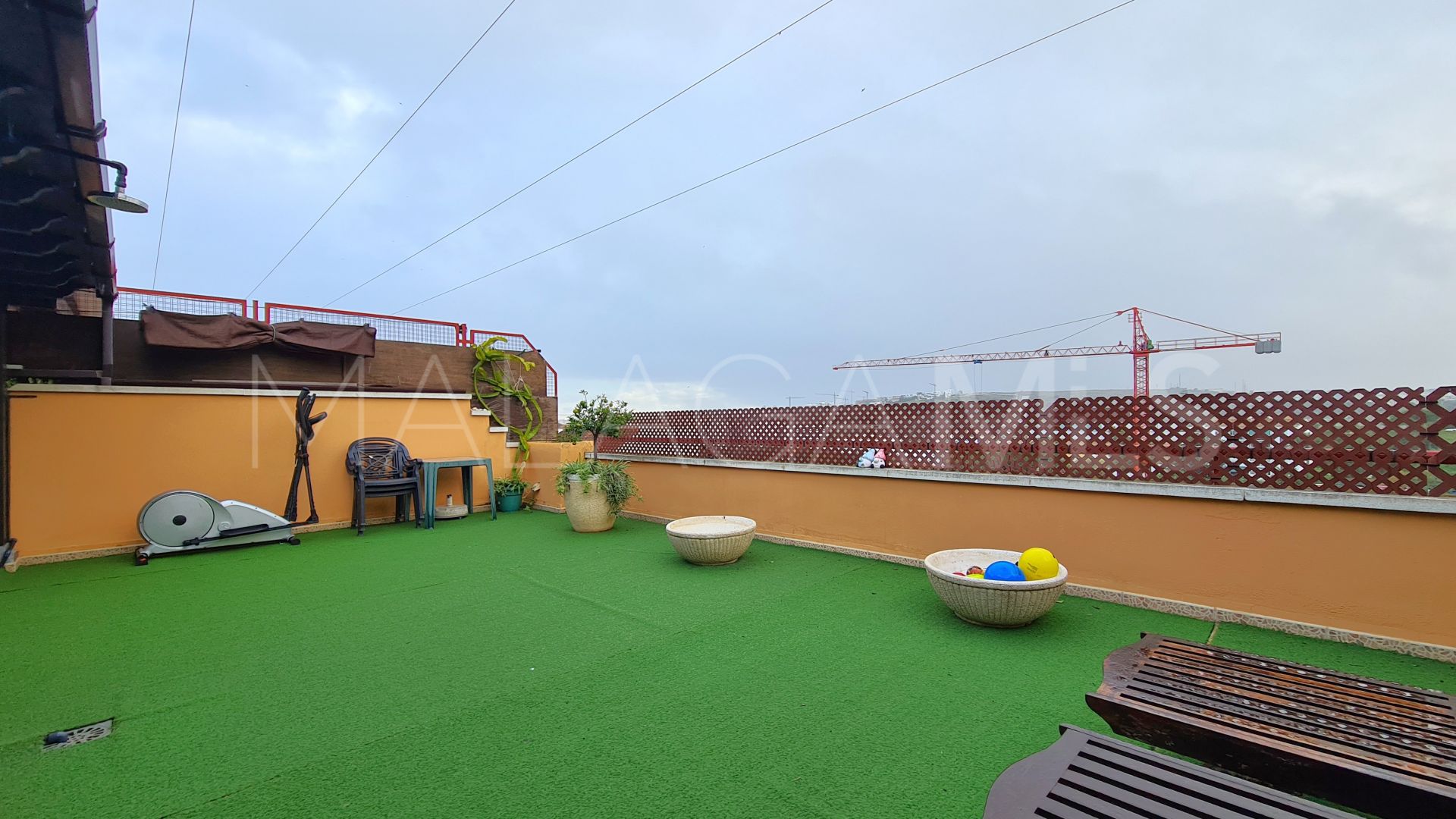 For sale penthouse with 4 bedrooms in Estepona