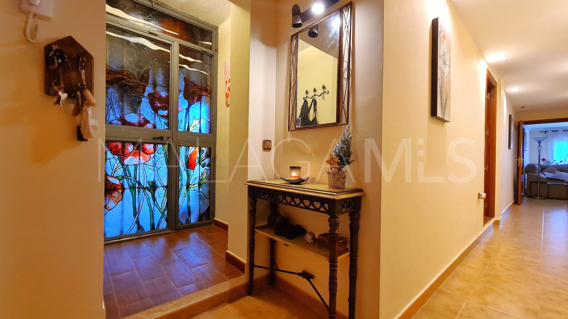 For sale penthouse with 4 bedrooms in Estepona